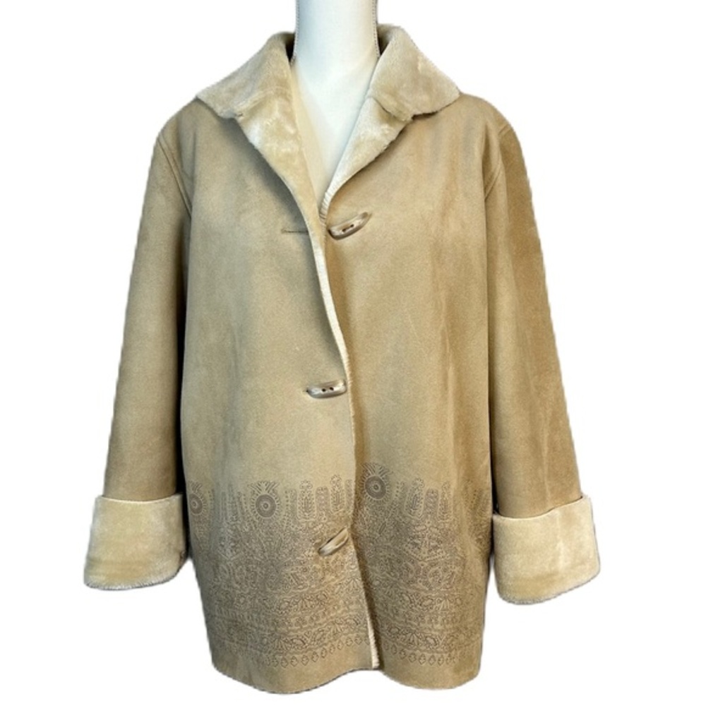 Liz Claiborne Faux Suede Jacket Coat Size M Buttons Sherpa Lined Pockets Classic